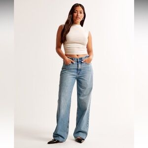 ABERCROMBIE SLOUCHY JEAN CURVE LOVE 31